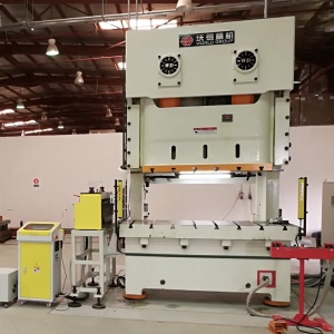 wide table for progressive die mesa ancha para morir progresivo