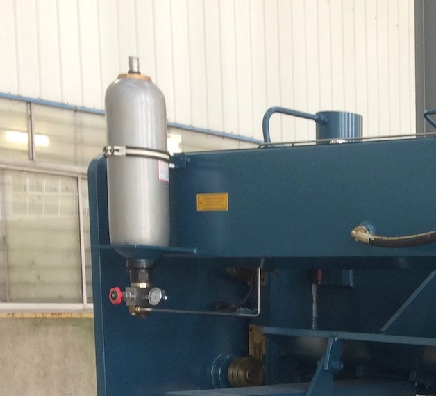 accumulator-shearing machine Máquina de cizallamiento acumulador