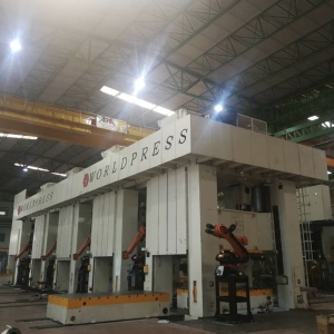 L&iacute;nea de prensa de engranajes autom&aacute;ticos