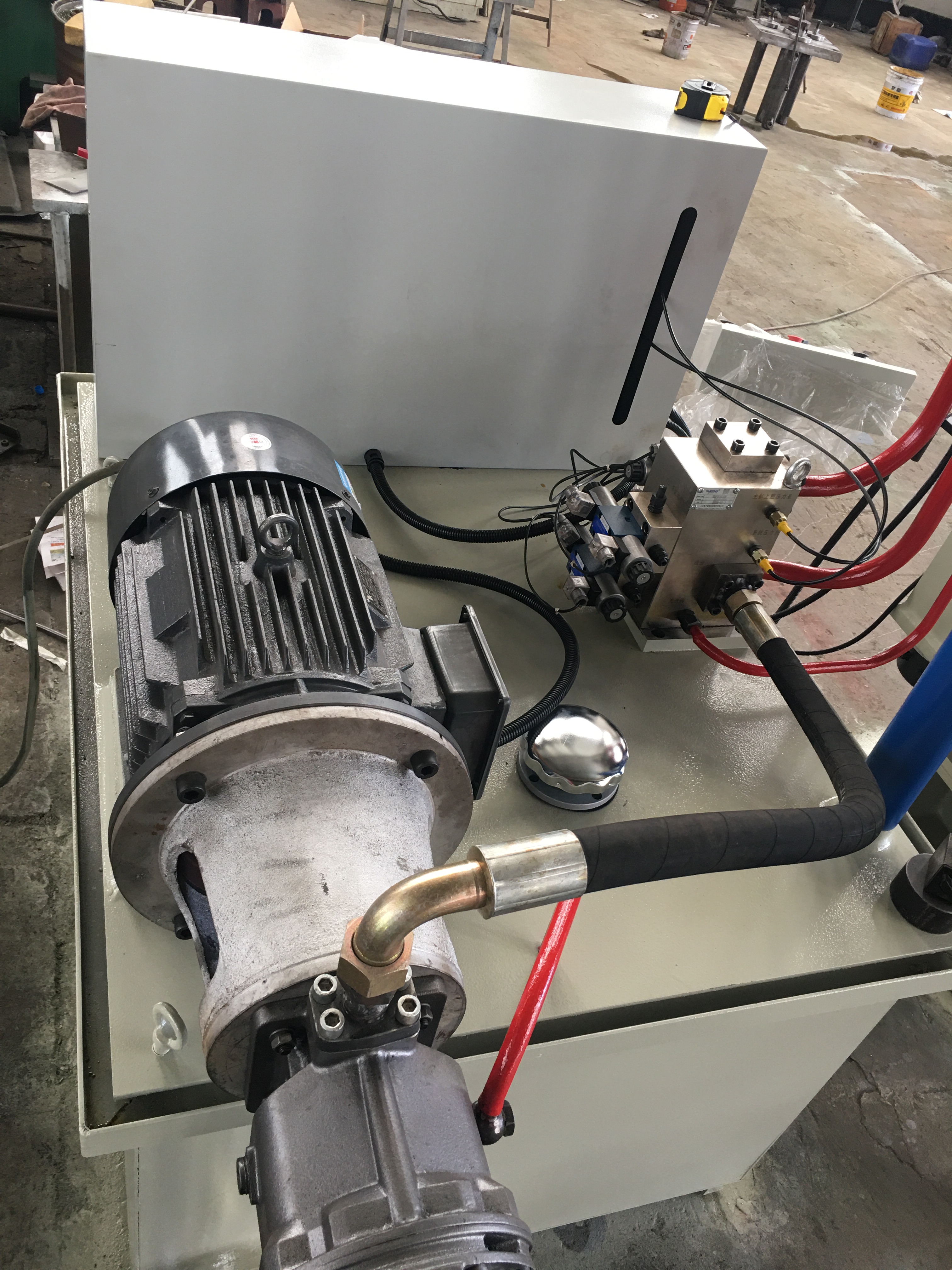 estaci&oacute;n hidr&aacute;ulica