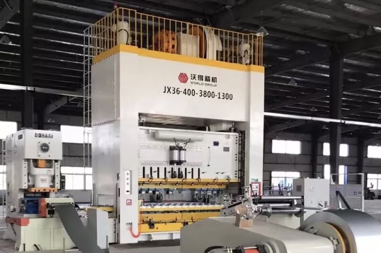 prensa de manivela con alimentador