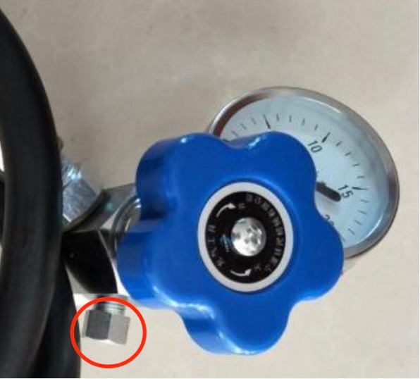 interruptor de liberaci&oacute;n de presi&oacute;n de la herramienta de llenado de nitr&oacute;geno