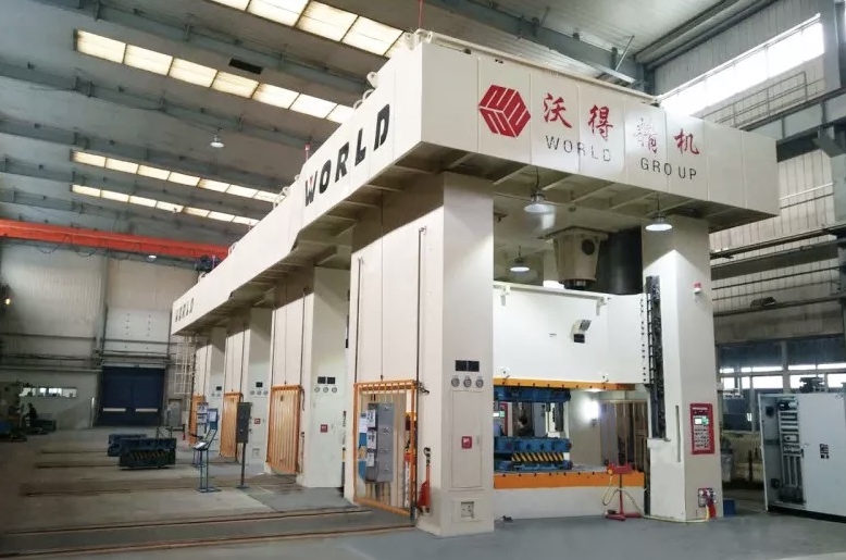 Equipo exc&eacute;ntrico Press para autopartes